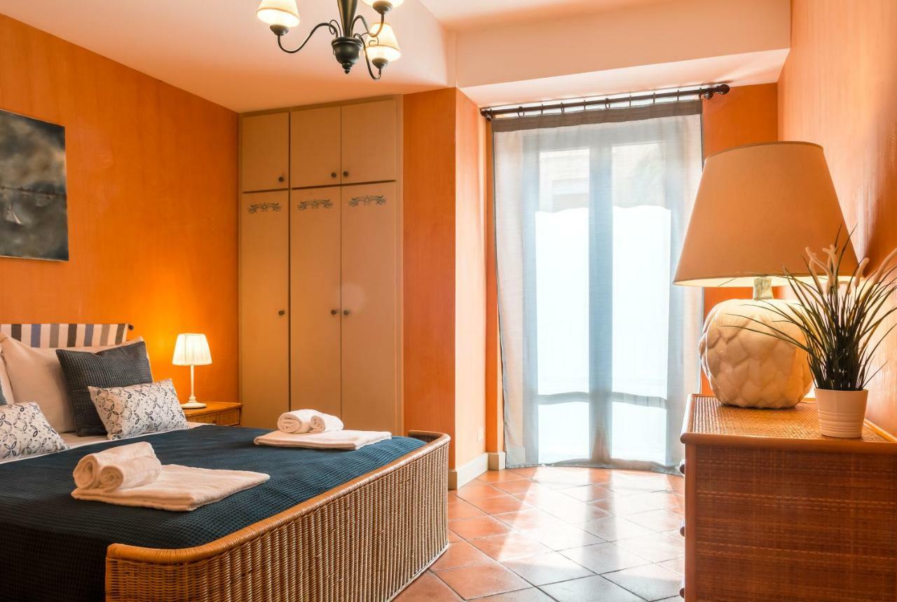 Les Suites - Apartments Рипосто Екстериор снимка
