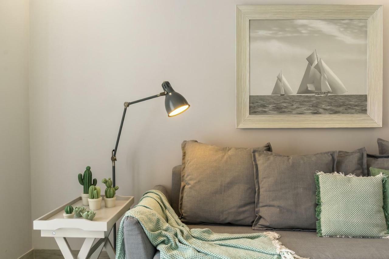 Les Suites - Apartments Рипосто Екстериор снимка