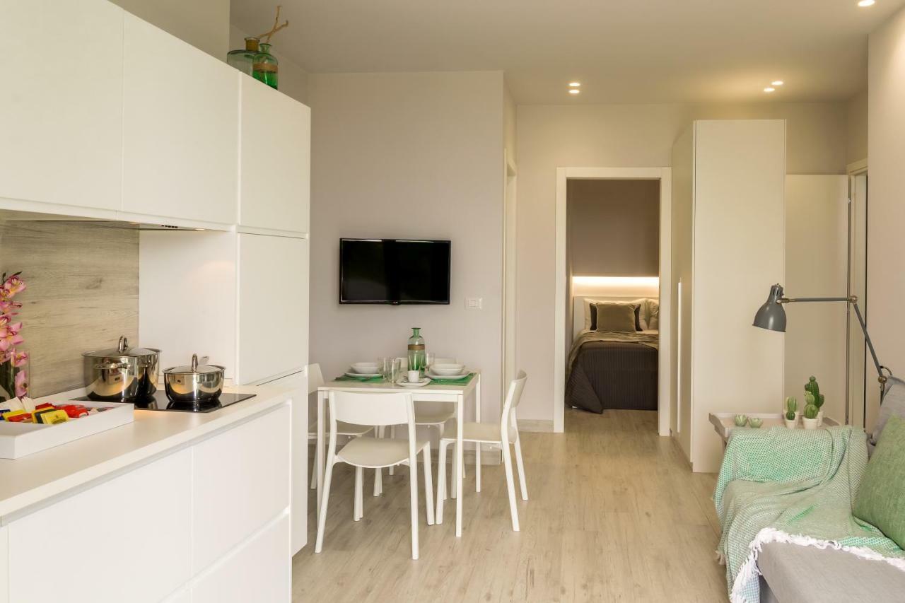 Les Suites - Apartments Рипосто Екстериор снимка